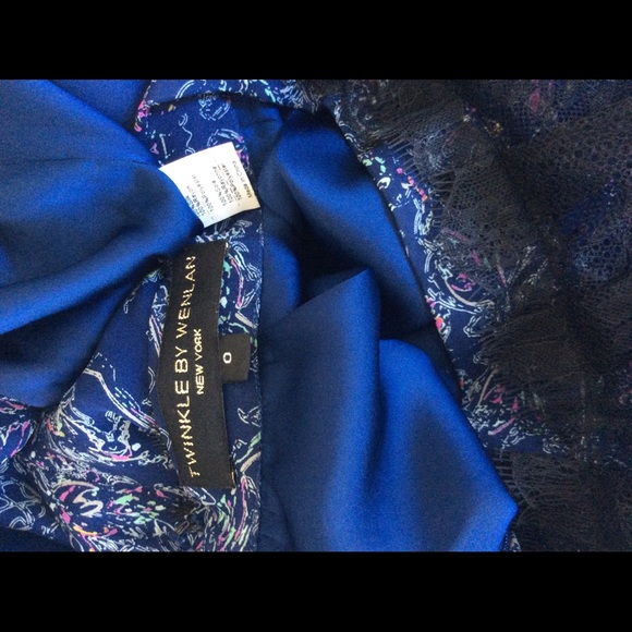 Designer skirt with lace layer - Picture 2 of 8